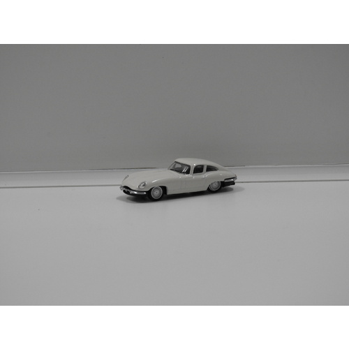 1:87 Jaguar E-Type Coupe "White"