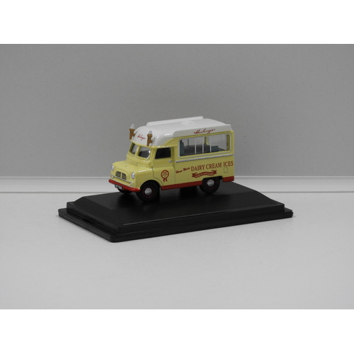 1:76 Bedford CA Ice Cream Van "Hockings"