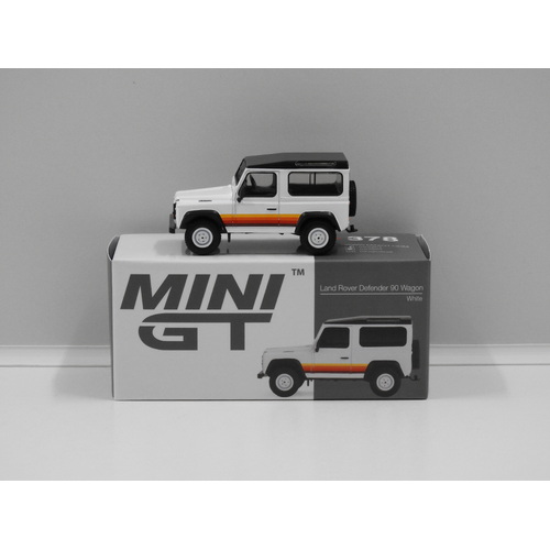 1:64 Land Rover Defender 90 Wagon (white)