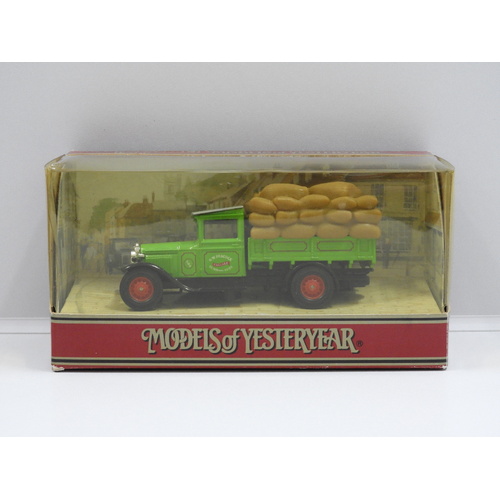 1:46 1932 Model AA Ford 1.5 Ton Truck "G.W.Peacock"