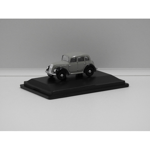 1:76 Morris Eight Saloon (Grey)
