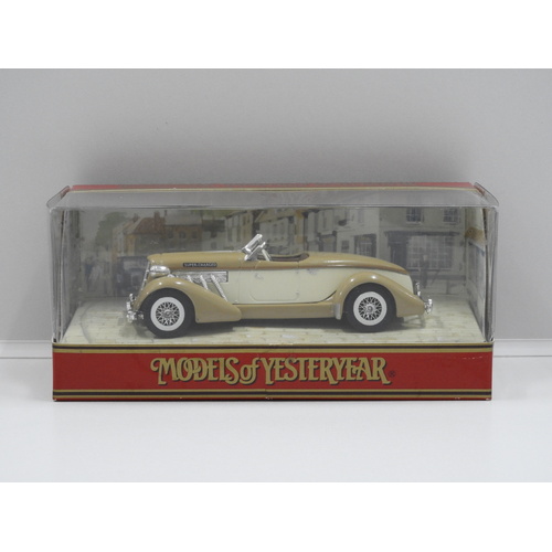 1:42 1936 Auburn Speedster (Brown/Cream)
