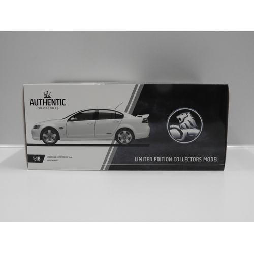 1:18 Holden VE Commodore SS V (Heron White)