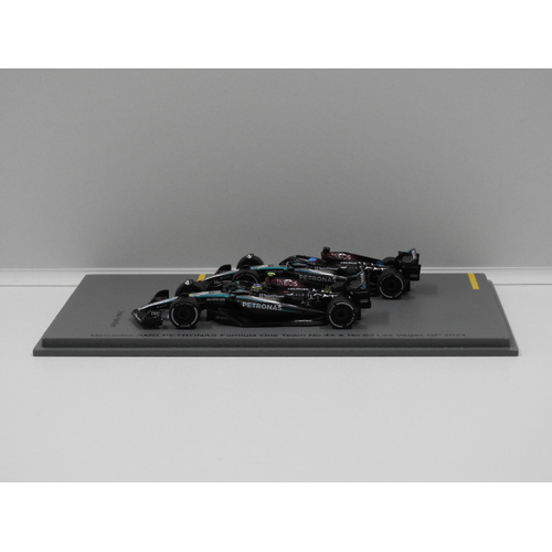 1:64 Mercedes-AMG Petronas Formula One Team - Las Vegas 2024 (George Russell) #63 & (Lewis Hamilton) #44