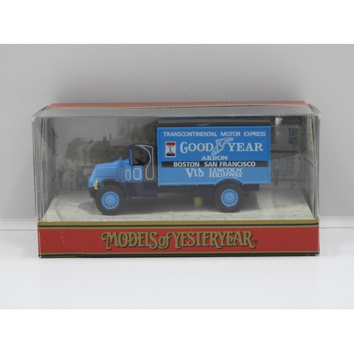 1930 Mack AC "Goodyear"