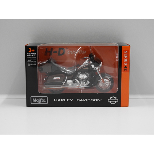 1:18 2013 Harley-Davidson FLHTK Electra Glide Ultra Limited