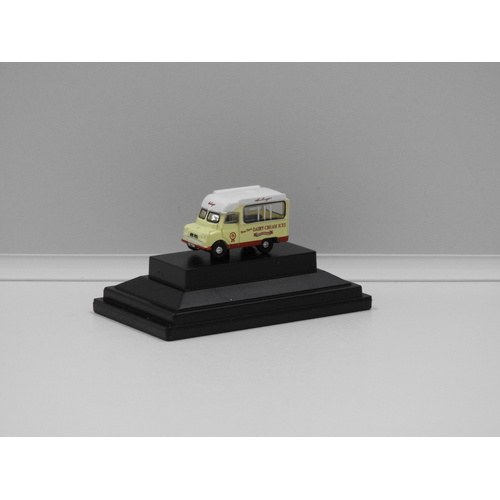 N:Gauge Bedford CA Ice Cream Van "Hockings"