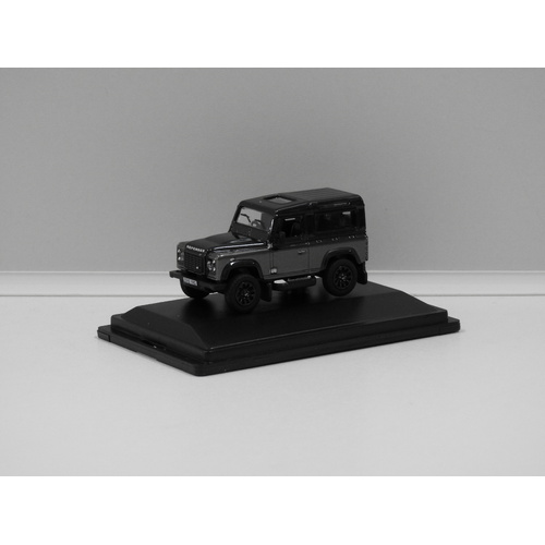 1:76 Land Rover Defender 90 Station Wagon (Corris Grey) "Autobiography"