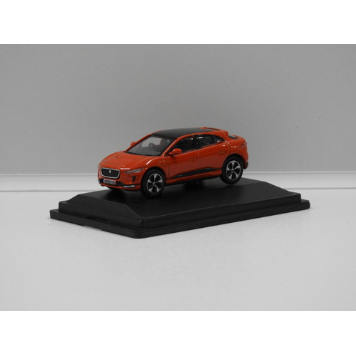 1:76 Jaguar l Pace (Photton Red)