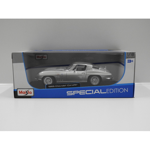 1:18 1965 Chevrolet Corvette (Silver)
