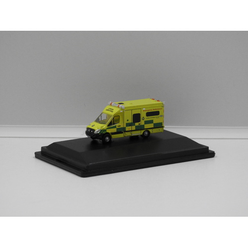 N:Gauge Mercedes Ambulance "London Ambulance Service"