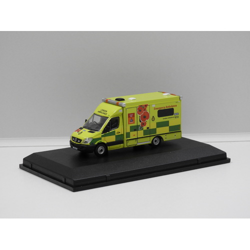 1:76 Mercedes Ambulance "London Ambulance Remembrance Day"