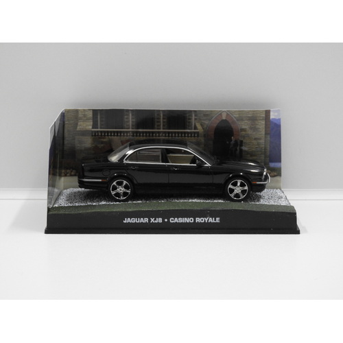 1:43 Jaguar XJ8 - James Bond "Casino Royale"