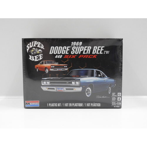 1:24 1969 Dodge Super Bee 440 Six Pack 2 in 1
