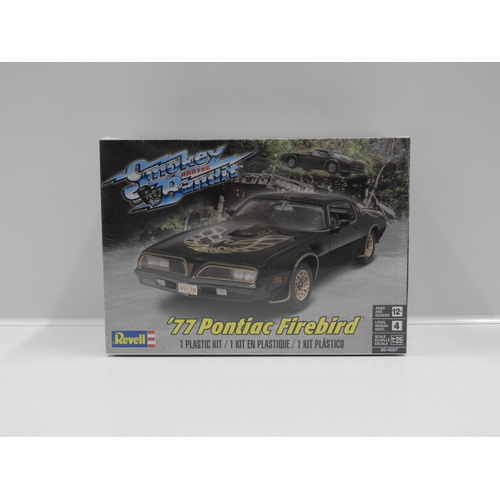 1:25 1977 Pontiac Firebird "Smokey And The Bandit"