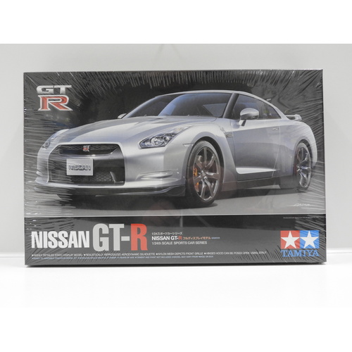 1:24 Nissan GT-R