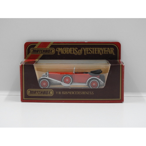 1:45 1928 Mercedes-Benz S.S. (Red/Silver/Black)