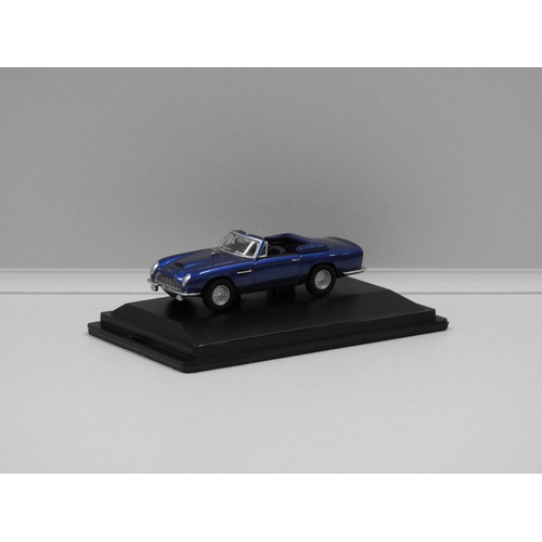 1:76 Aston Martin DB6 Mkll Volante (Seychelles Blue) "King Charles lll"