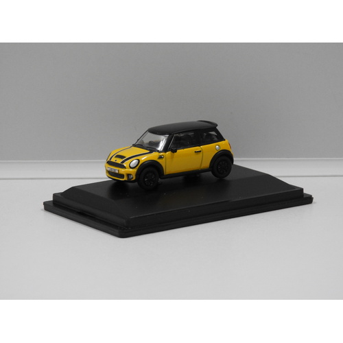 1:76 New Mini (Yellow)